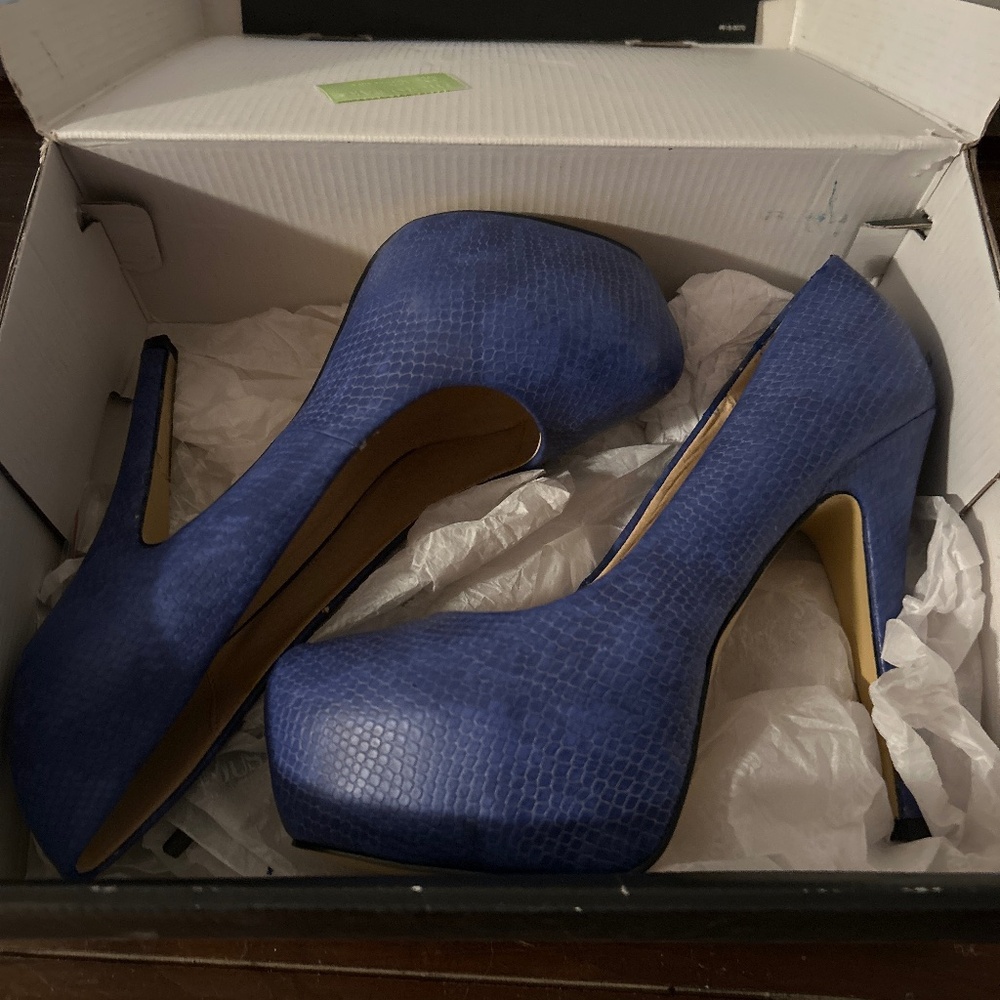 High heal shoes